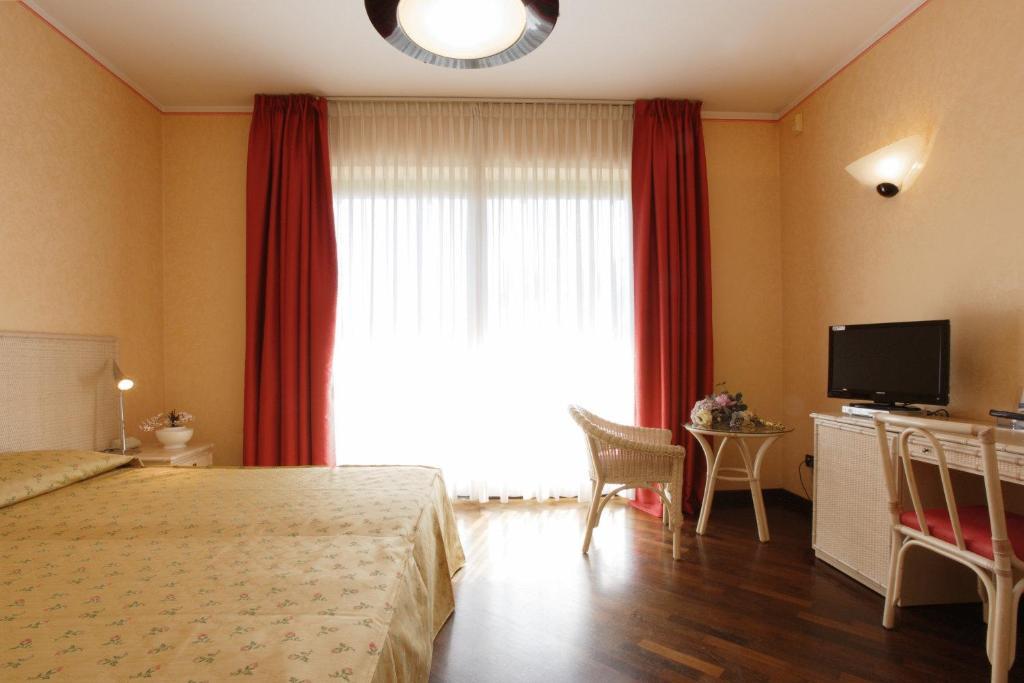 Serravalle Golf Hotel Serravalle Scrivia Eksteriør bilde