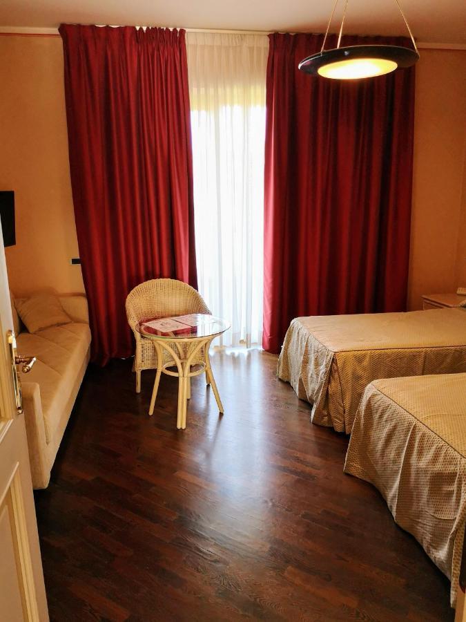 Serravalle Golf Hotel Serravalle Scrivia Eksteriør bilde